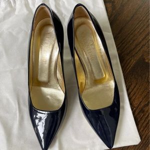 Valentino patent leather navy blue pumps 37.5